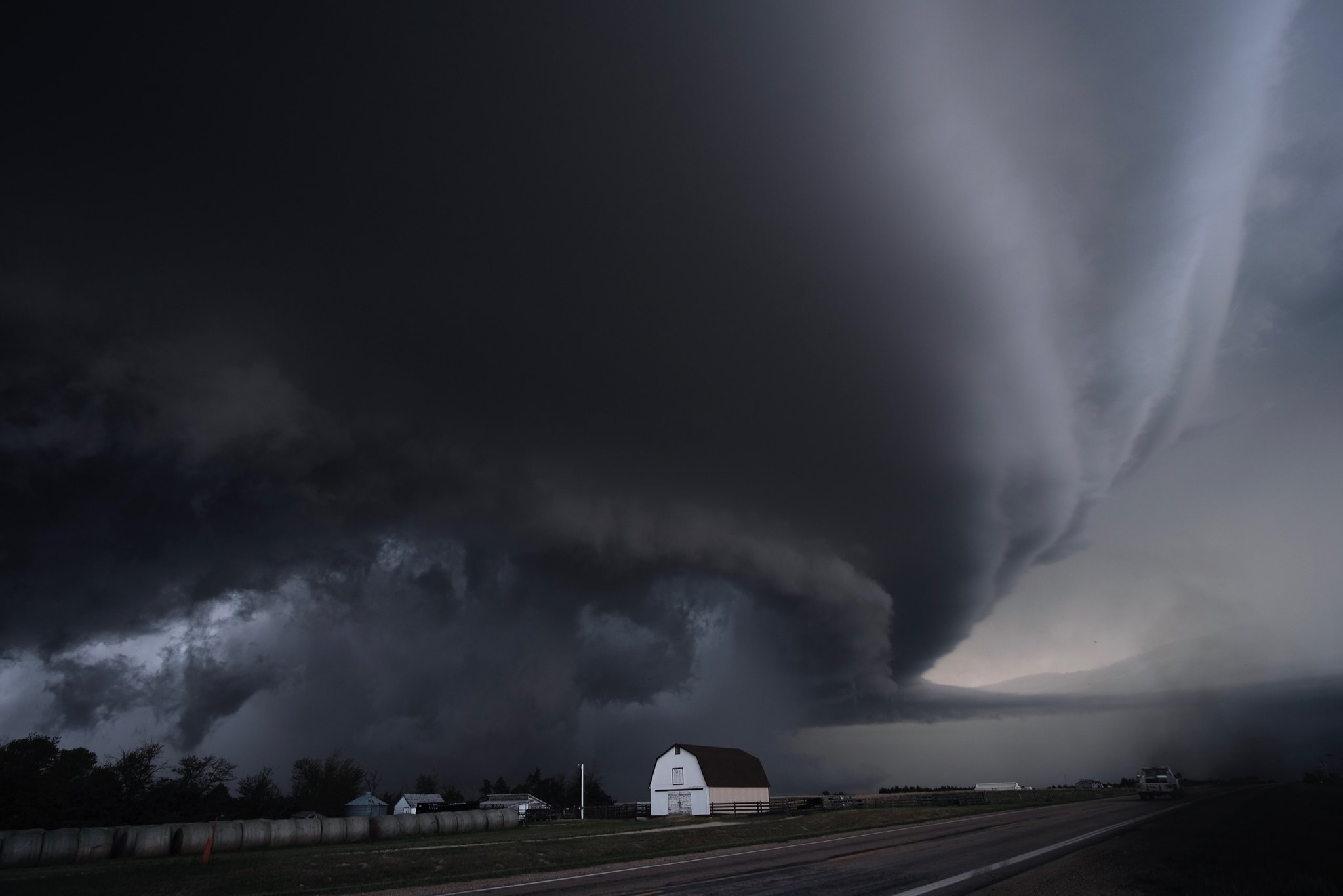 A supercell thunderstorm in Kansas. (Photo by Mike Coniglio/NOAA NSSL)