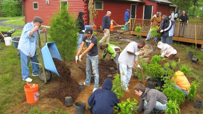 Download this NOAA partner Apple or Android app to help you create your own rain garden this spring!