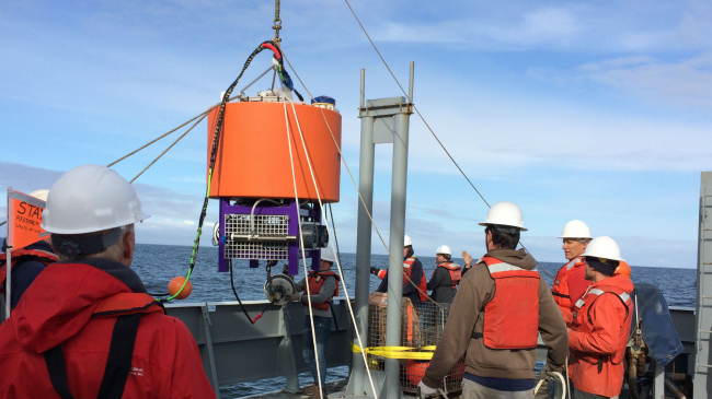 A joint deployment of an environmental sensor processor off the Washington coast by NOAA and the Northwest Association of Networked Ocean Observing Systems, one of the certified IOOS regional associations. The sensor has a special sampling package on board designed to detect early signs of harmful algal blooms (HABs).