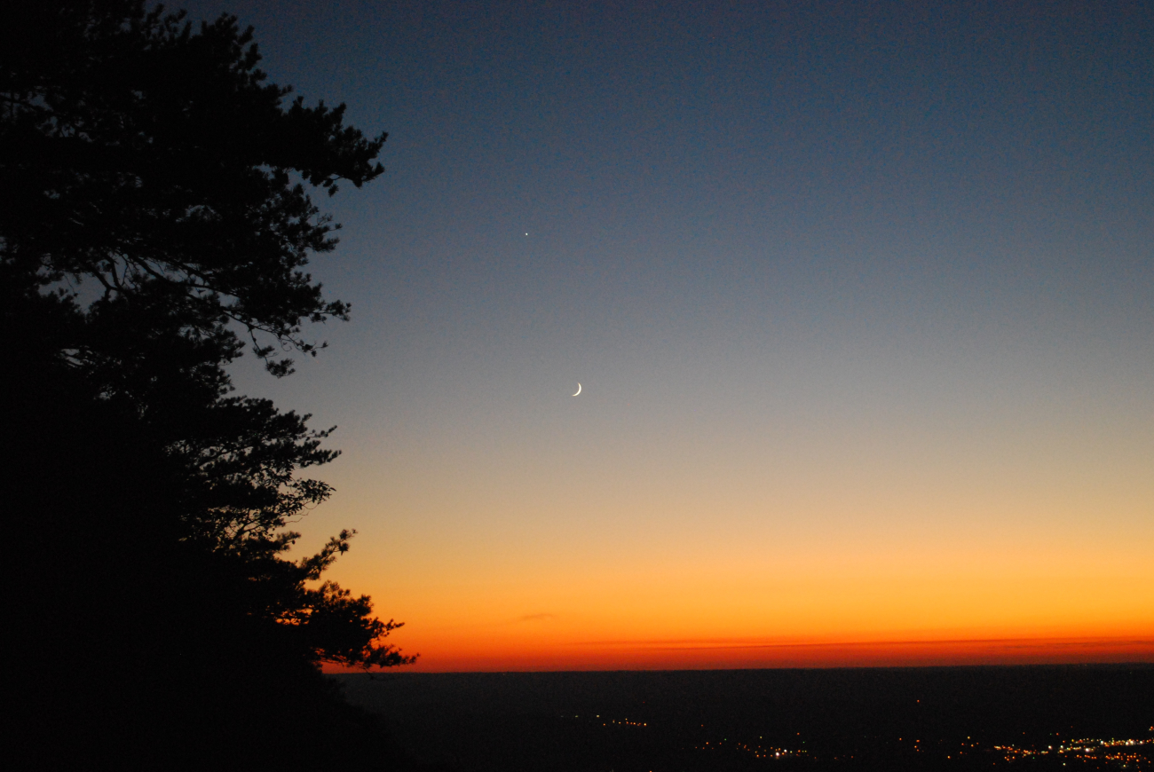 Moon and Venus Trenton, Georgia