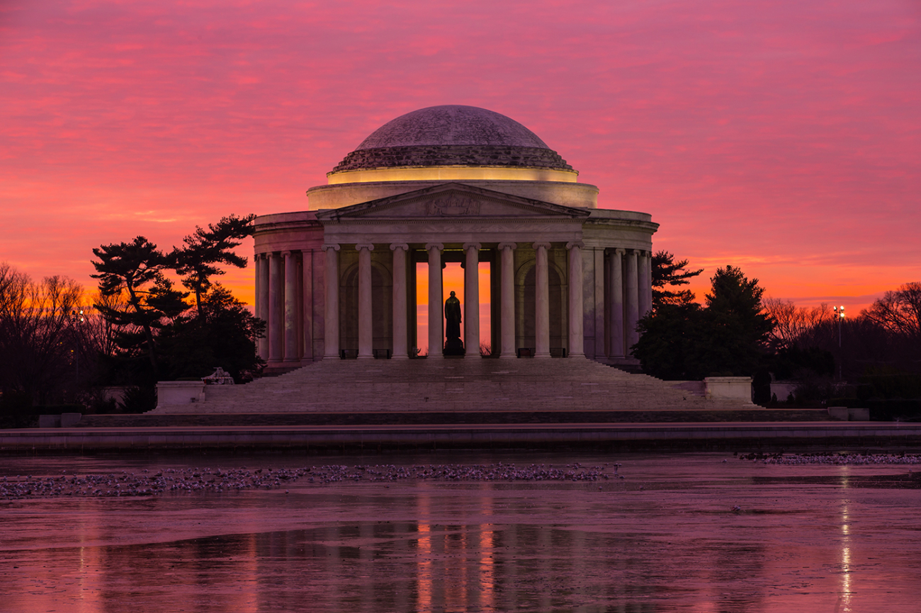 This is an image of the morning sky just before sunrise at the JeffersonMemorial