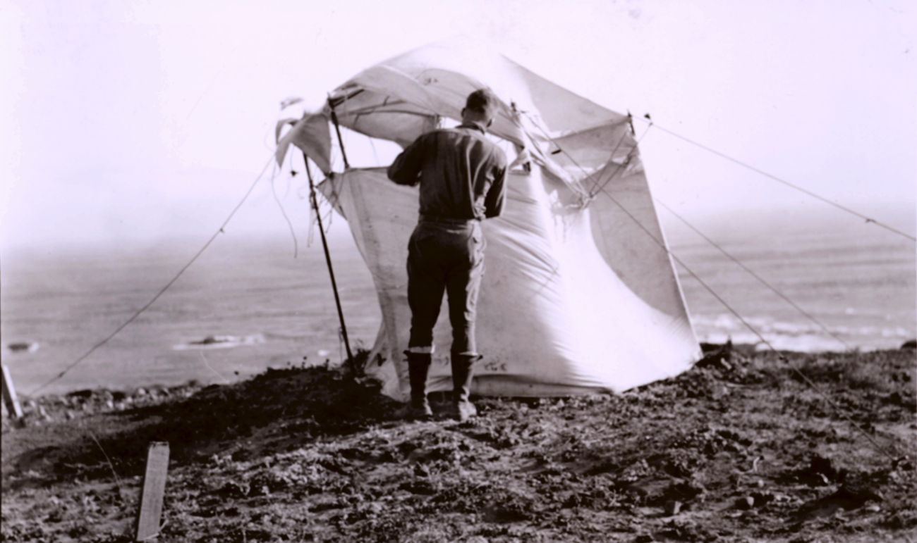 The wind break erected at Station Molera to allow finishing the observing tent