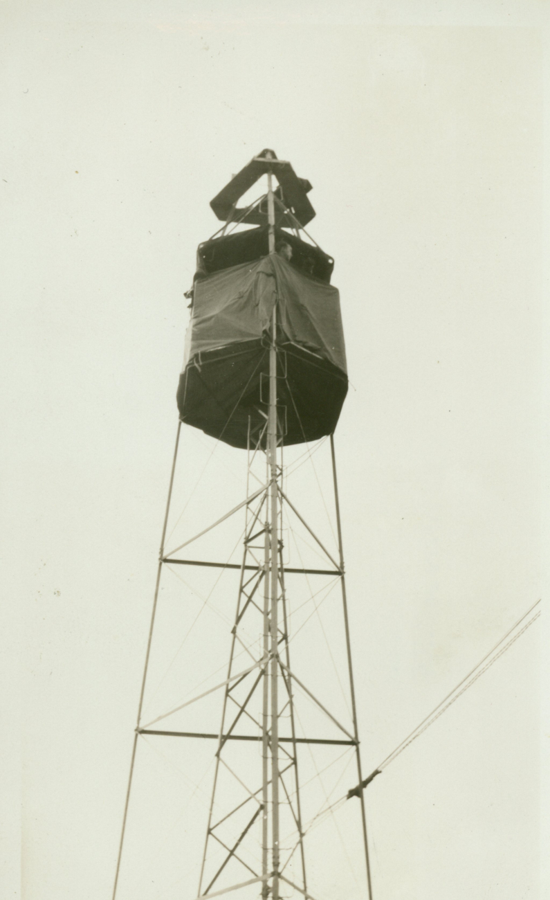The upper part of the Bilby tower at Station Walnut prior tobeing struck by a vehicle on December 7, 1931