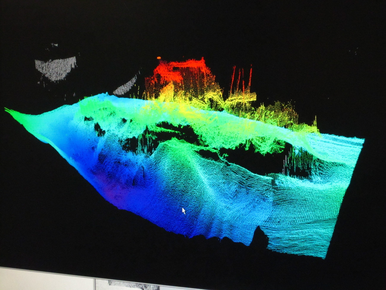 Multi-beam imagery of sunken vessel