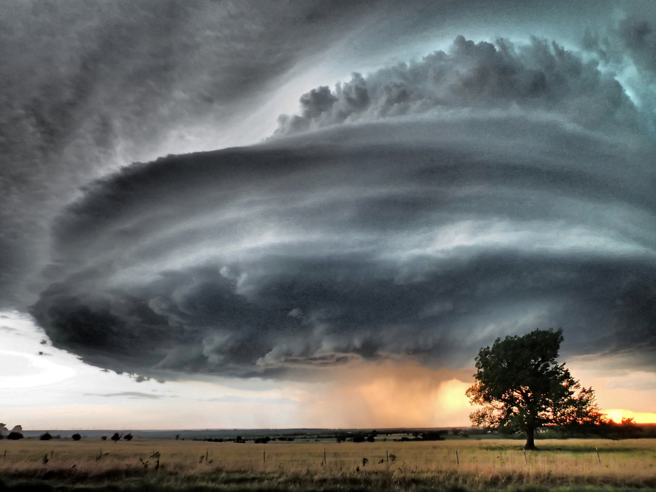 Supercell with rain shaft