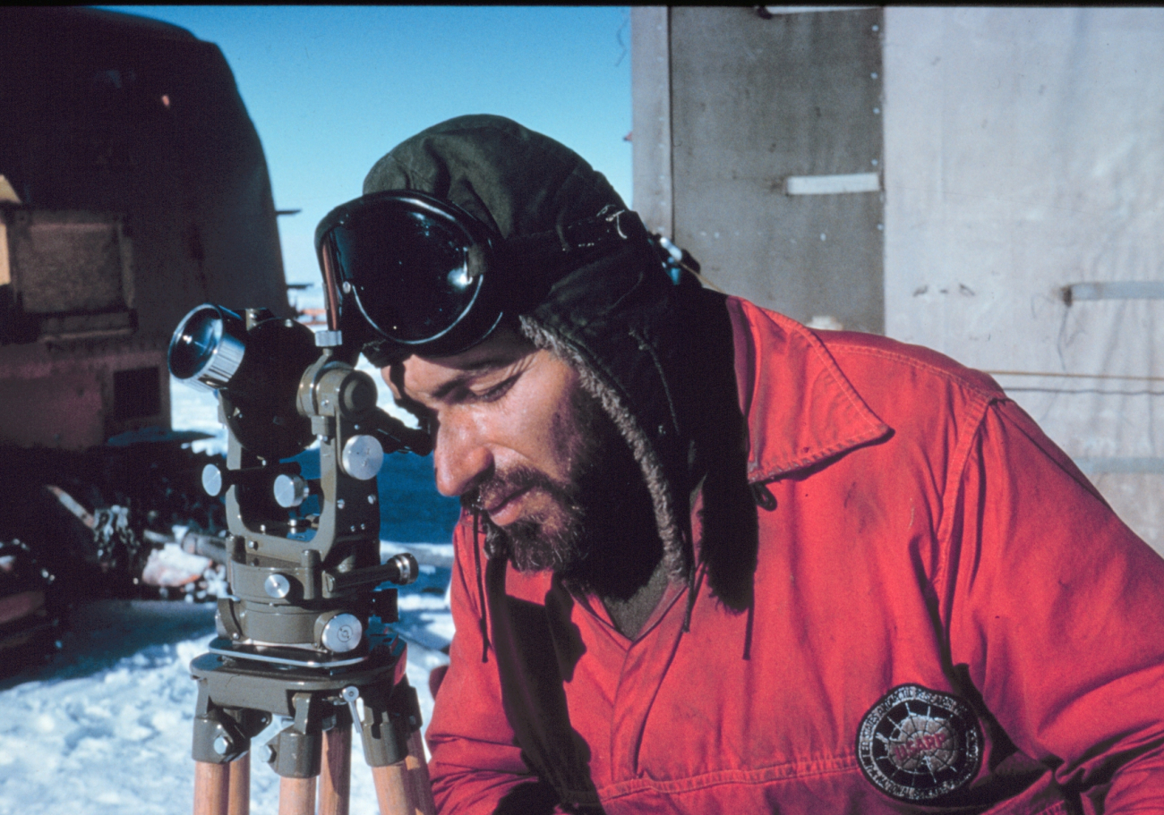 Herb Meyers observing sun azimuth for position information