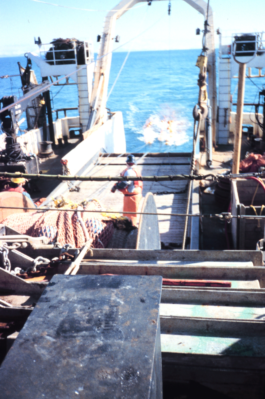 Photo # 3 - Streaming net during  trawling operations