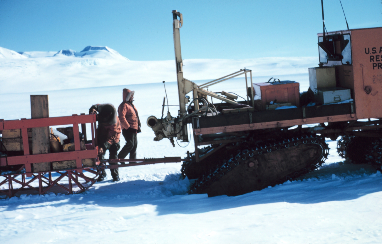 Tractor-train stopped on way up Skelton GlacierMcMurdo Station to South Pole traverse