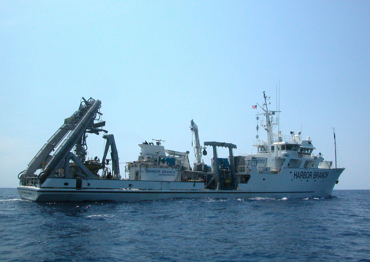 The Research Vessel Seward Johnson carries the scientific parties for theIslands in the Stream 2002 Expedition; Exploring Underwater Oases