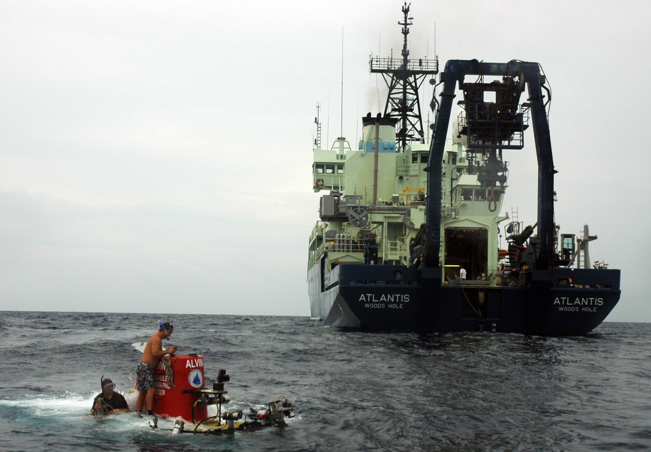 Final safety checks are carefully run through before the ALVIN submersibledescends to the seafloor