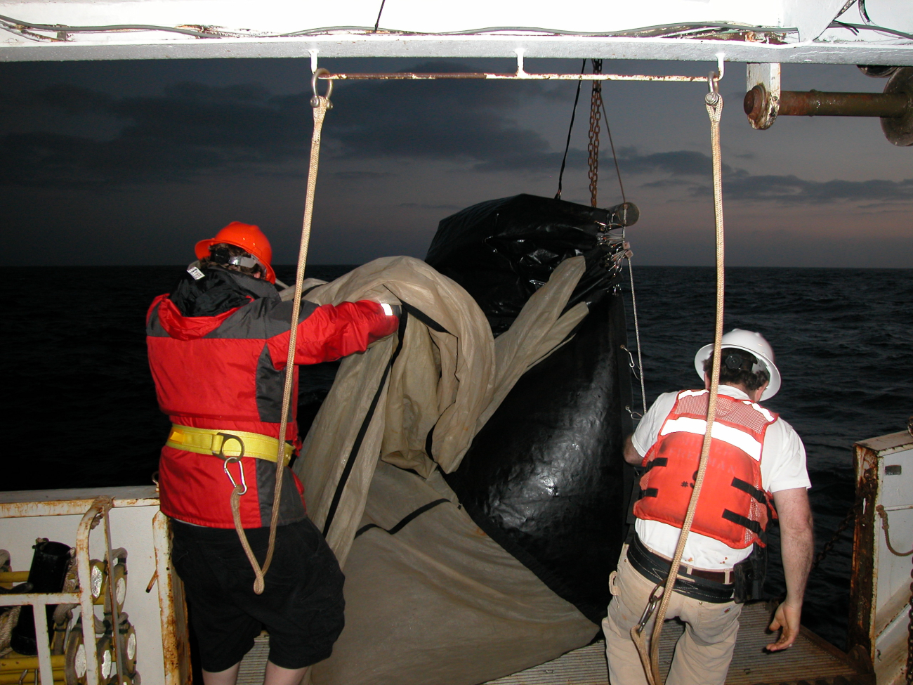 Deploying plankton tow nets