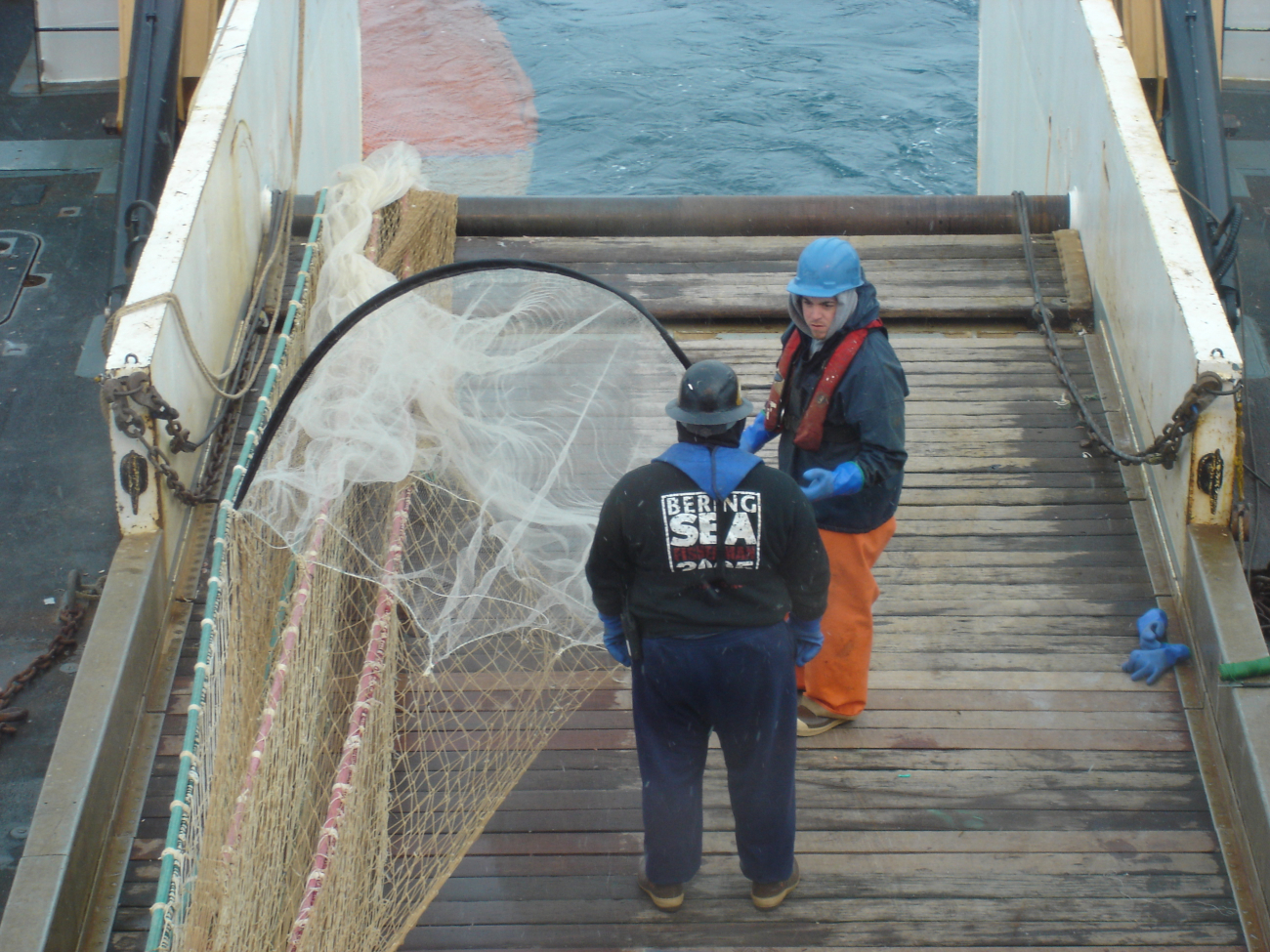 Deploying nets on NOAA Ship MILLER FREEMAN