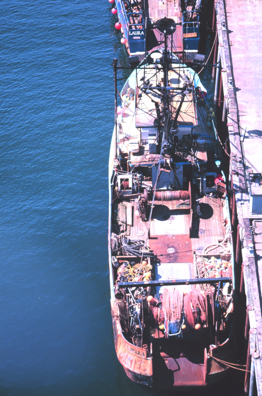 Overhead view of fishing vessel with gear
