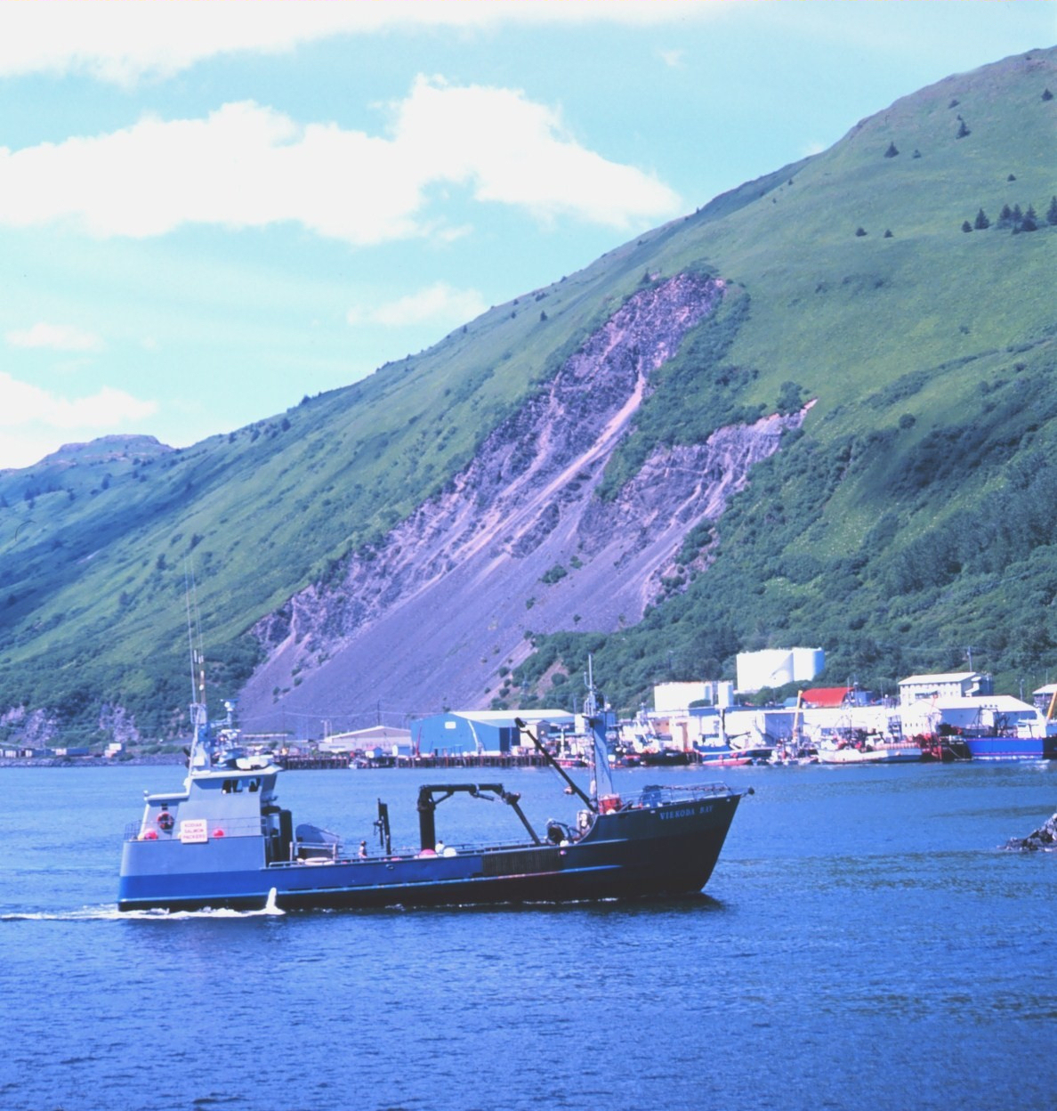 Fishing vessel underway in Kodiak Harbor