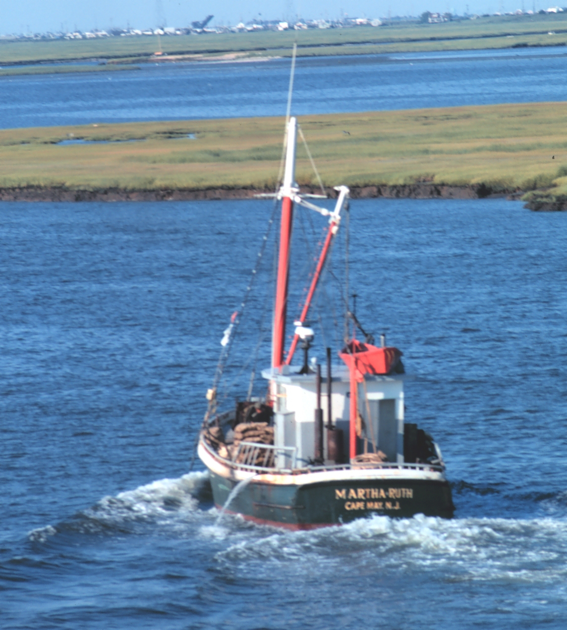 The clam dredger SKIMMER II