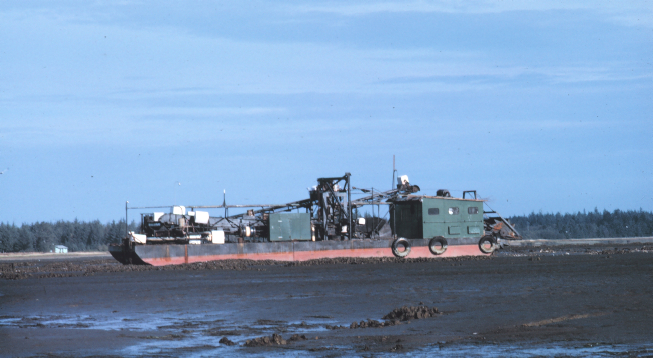 Oyster dredge stranded at low tide