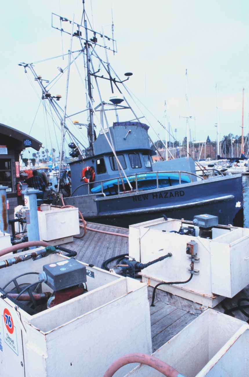 Fuel pumps for fishing vessels at the commercial piers