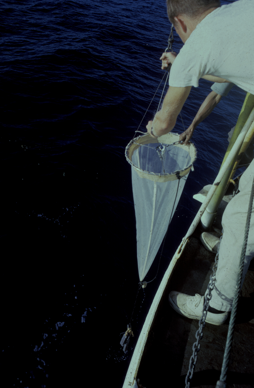 Retrieving plankton net