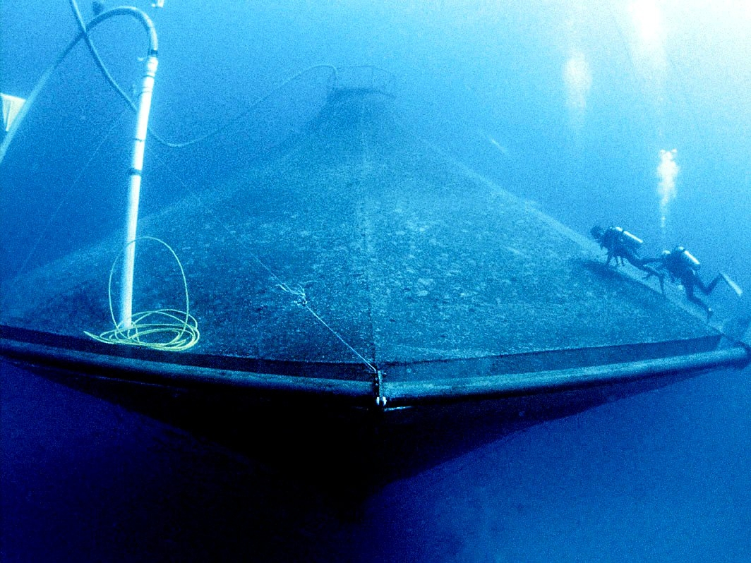 SeaStation 3000 with feeding tube approximately 40 feet below the surfaceoffshore of Honolulu, Hawaii