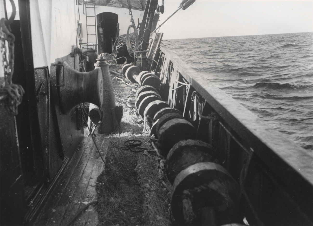 Trawl rollers necessary for rough-bottom trawling