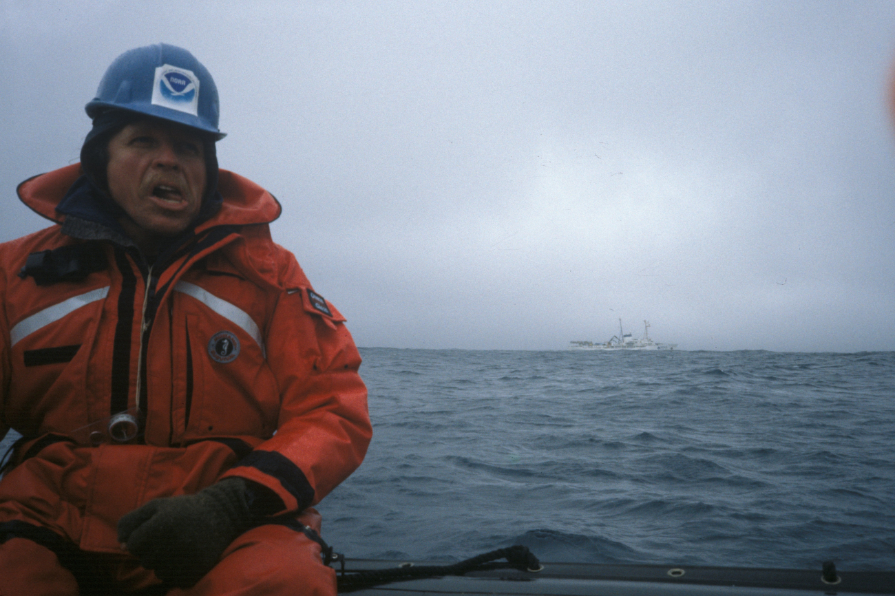 AMLR scientist leaving NOAA Ship SURVEYOR on zodiac for Seal Island