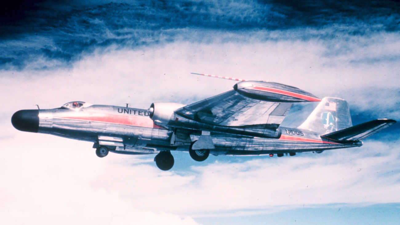 ESSA B-57 N1005 in flight