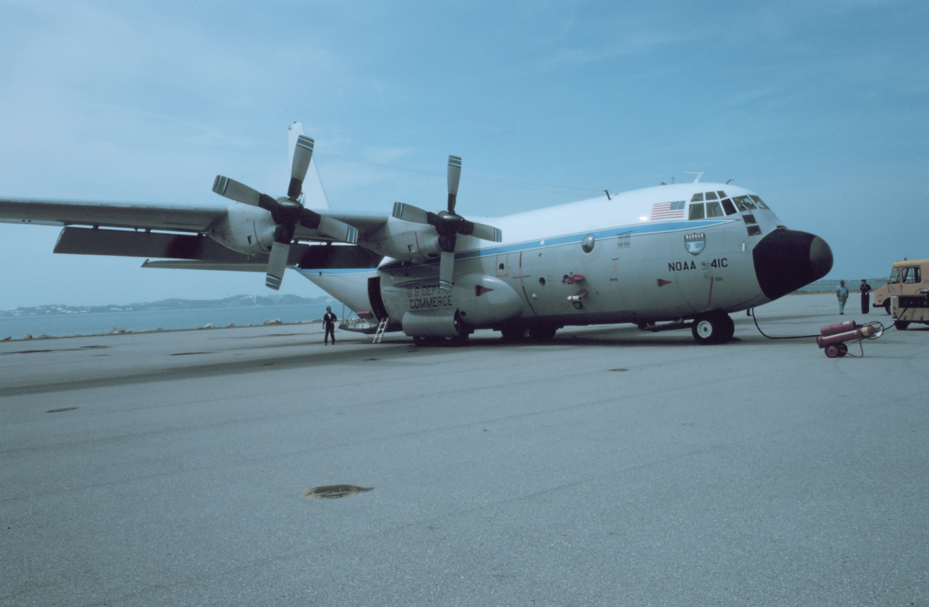 NOAA C-130 N6541C on tarmac