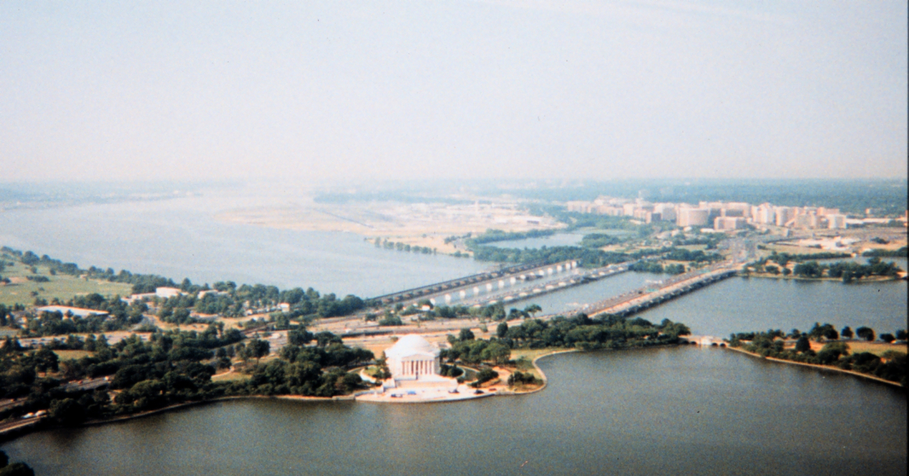 View to the S from the top of the Washington Monument with the JeffersonMemorial in the center and Reagan National Airport in the background