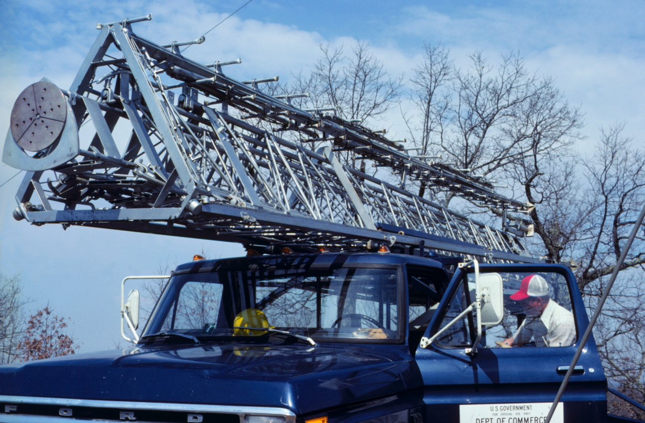 TMOT - truck-mounted observing tower - with Leonard Bergman