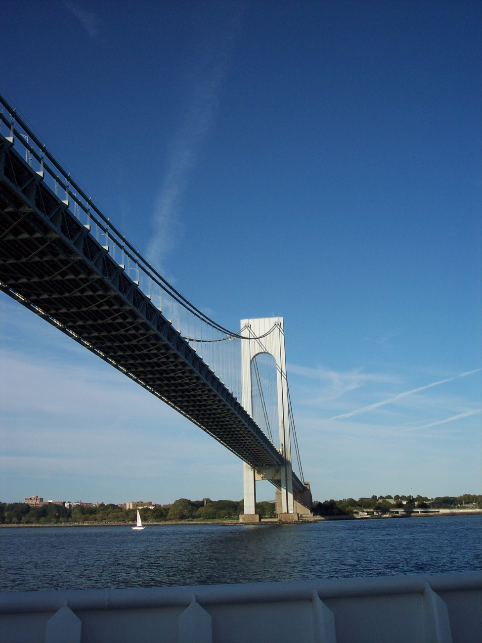 Verrazano-Narrows Bridge spanning the Hudson River looking east tothe Brooklyn shore