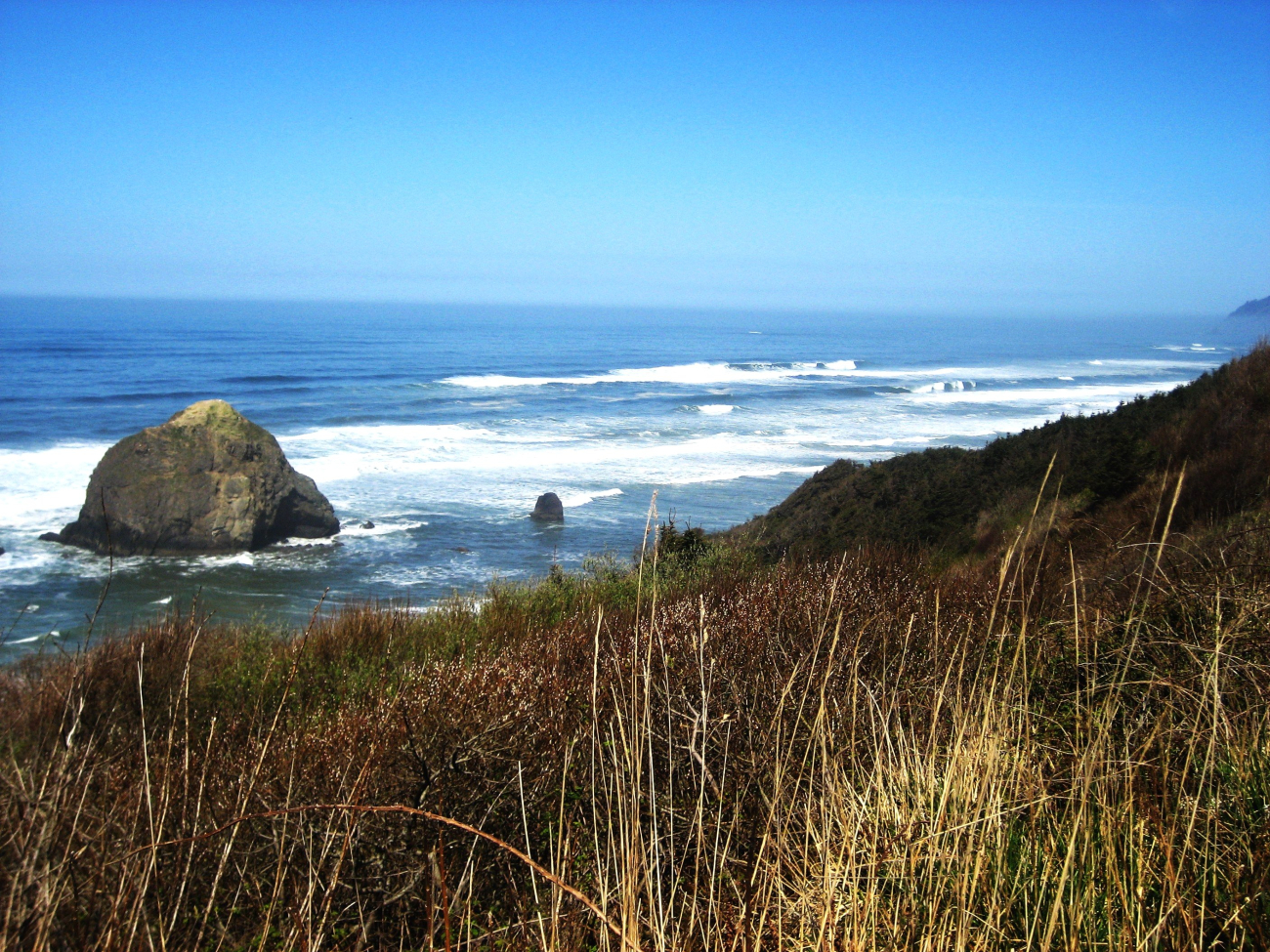 Sea stacks and never-ending surf characterize the Oregon coast