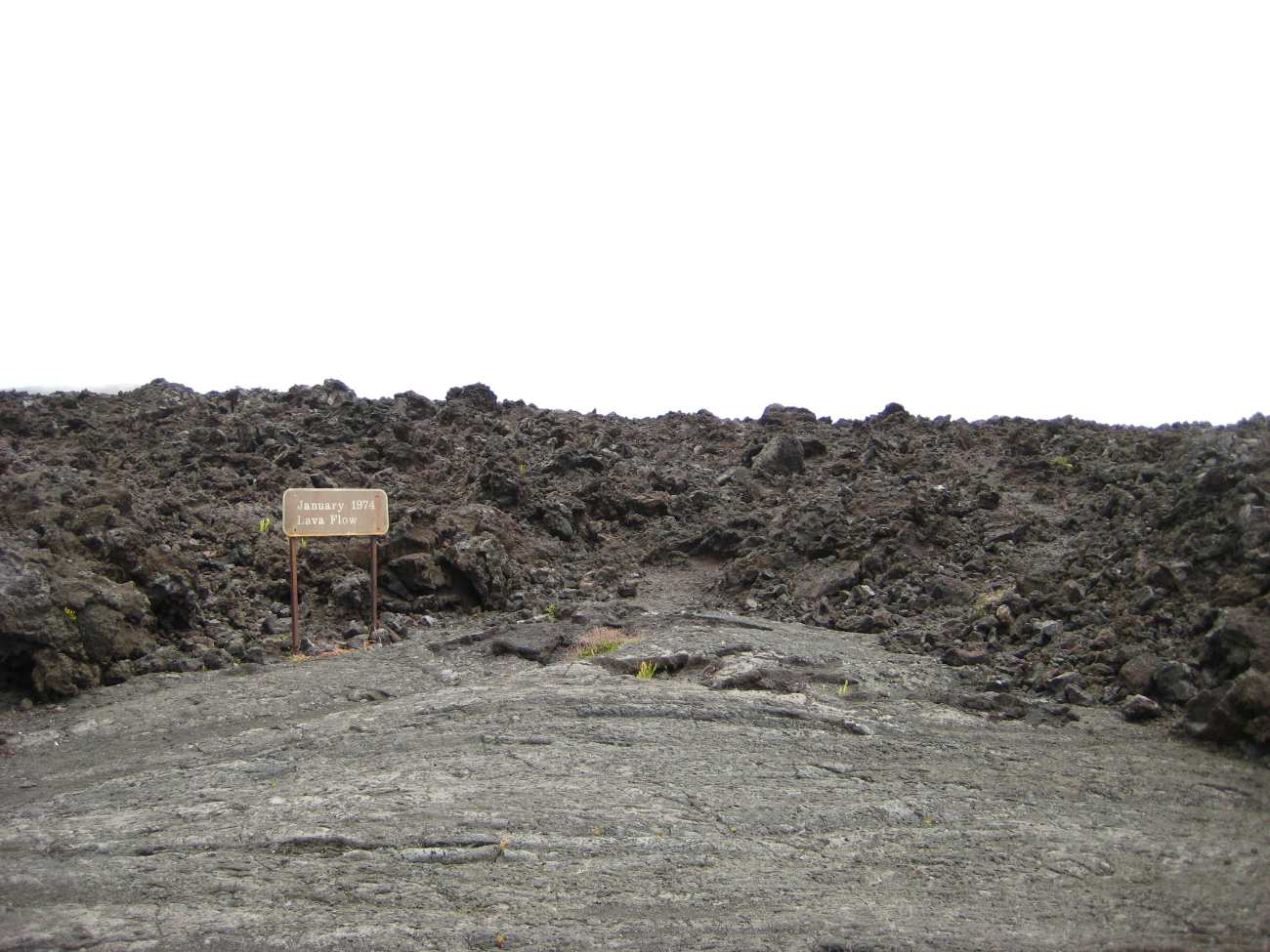 The now dead end road to the aa lava flow of January 1974