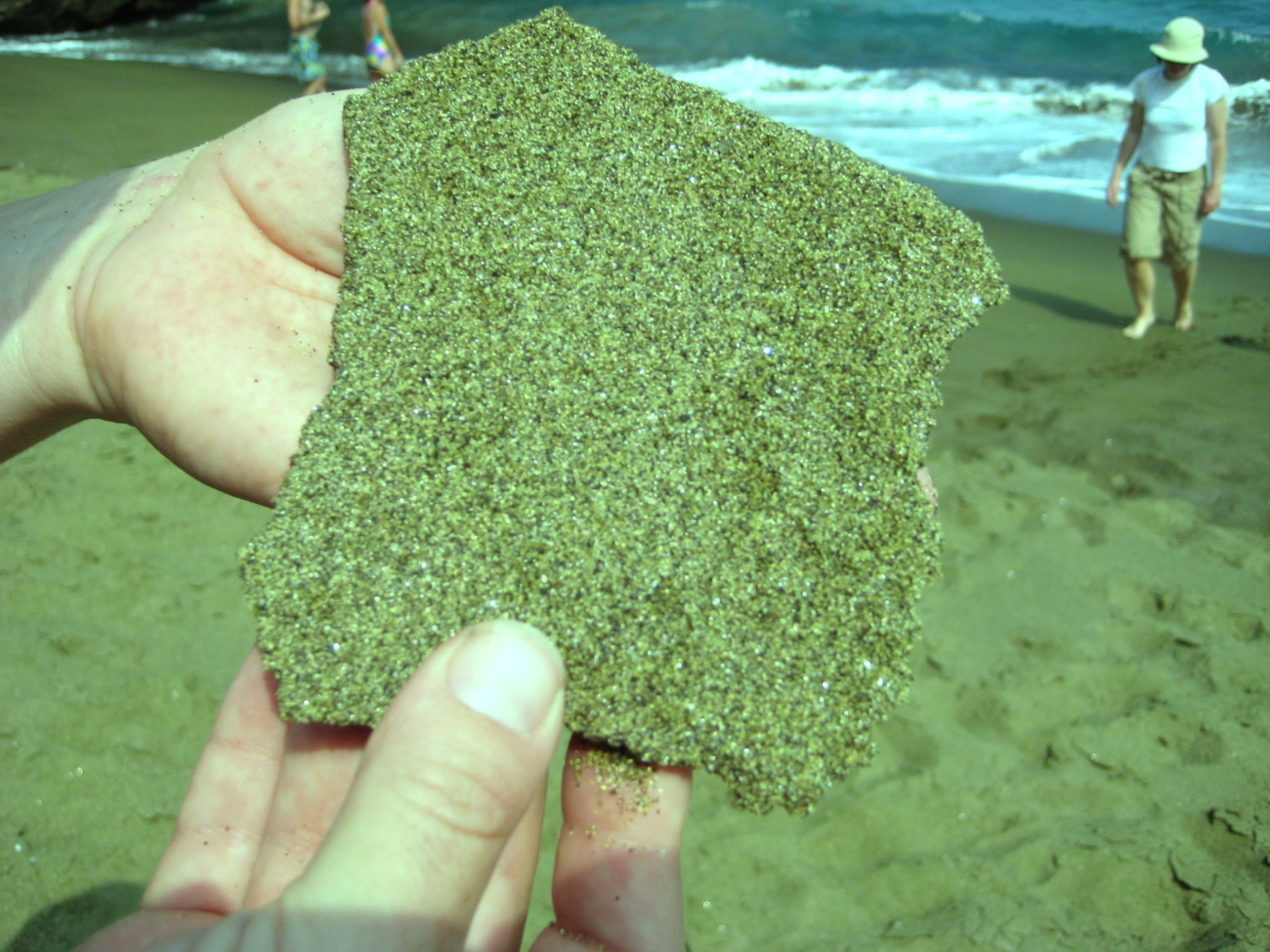 Green glauconitic sands from erosion of volcanic materials