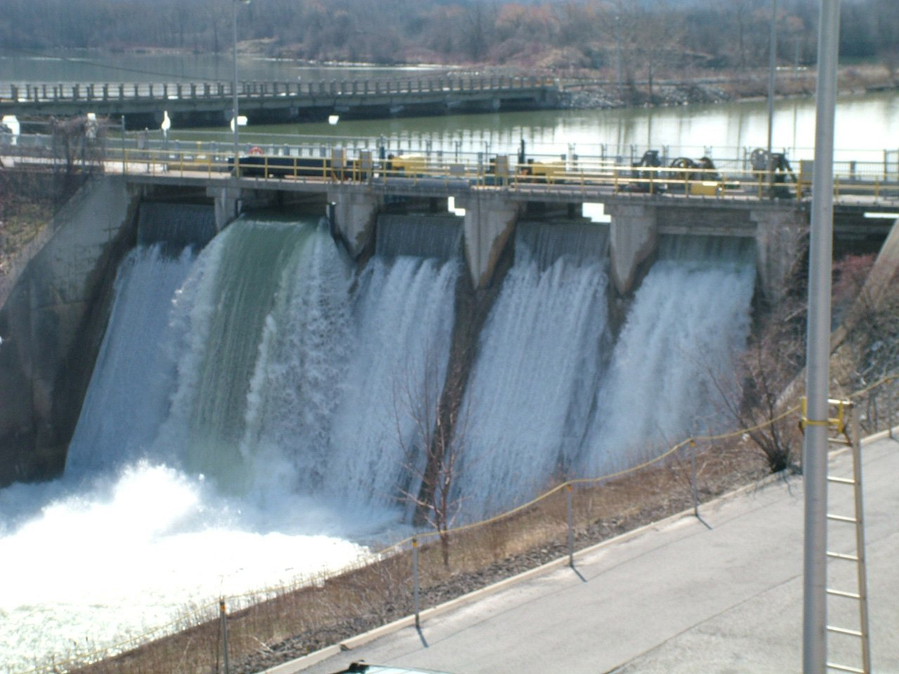 Dam on the Welland Canal