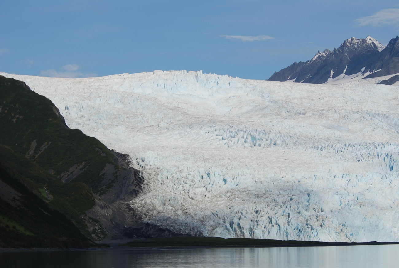 An impressive view of Aialik Glacier terminus