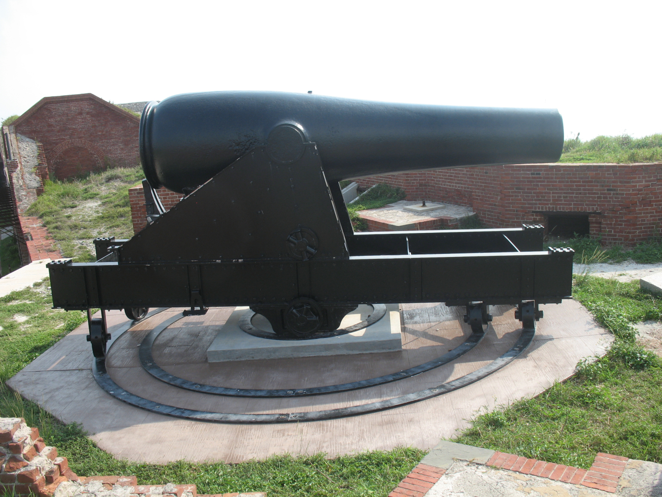 Dalhgren cannon mounted at Fort Jefferson