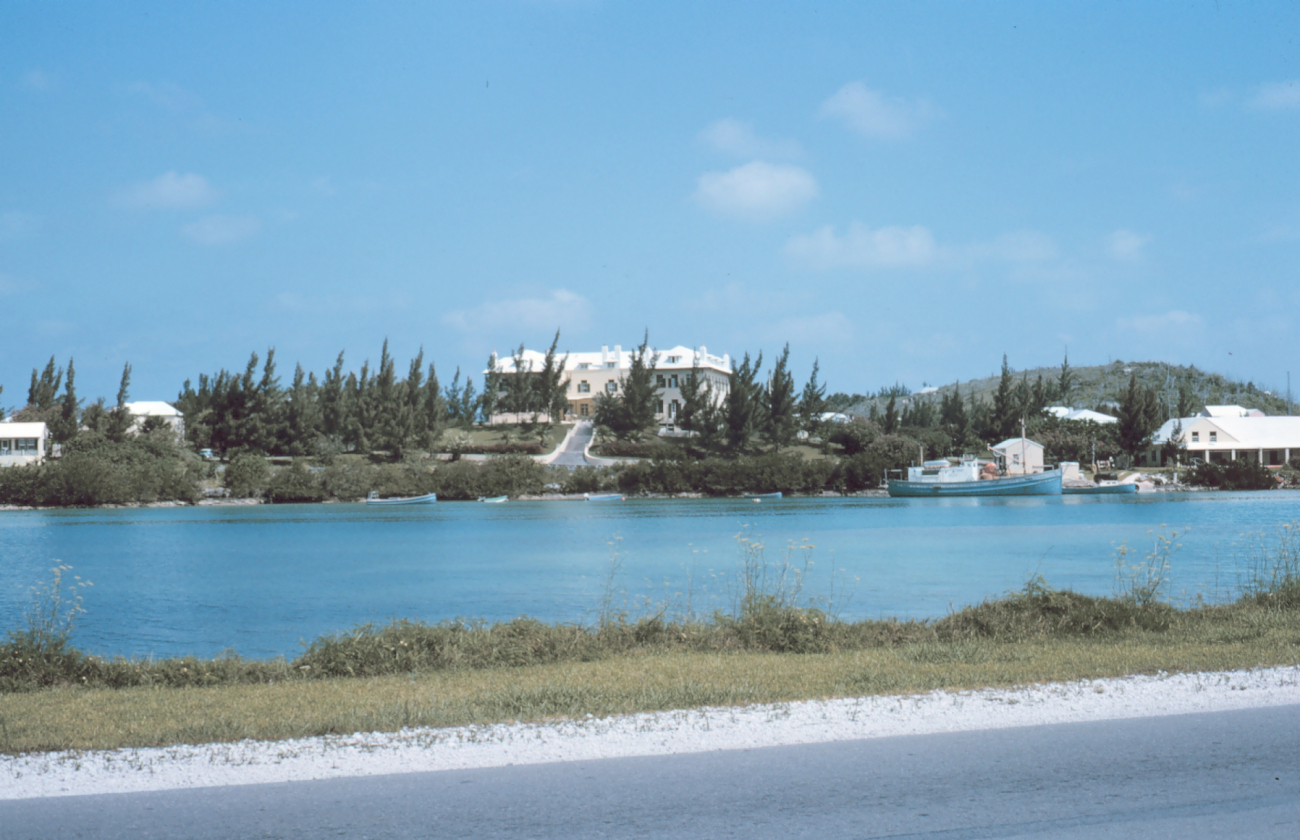 The Bermuda Biological Station with R/V PANULIRUS