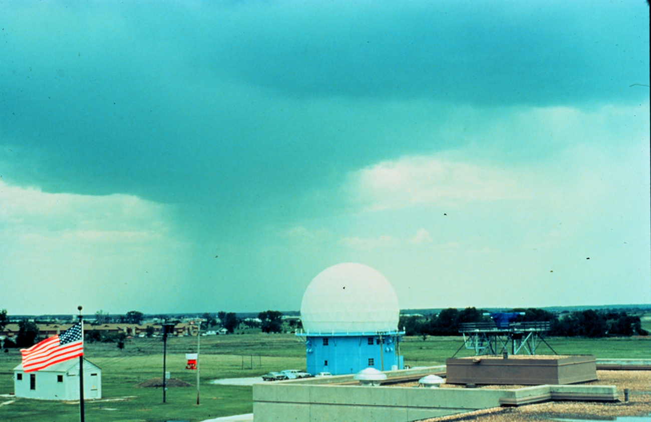 NSSL Doppler with rainshaft nearby