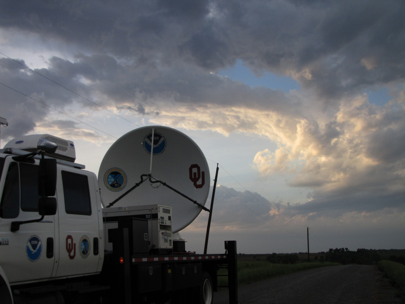 NOAA/NSSL X-Pol Mobile radar after the storm has passed over