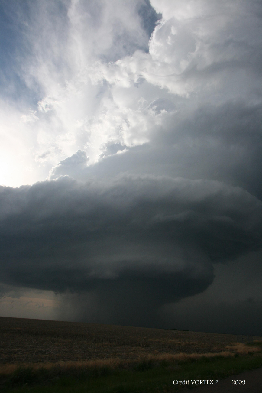 Spectacular thunderstorm and super cell clouds observed during VORTEX2