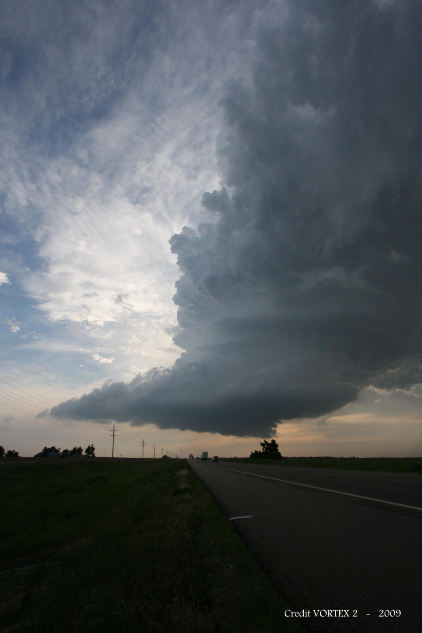 Spectacular thunderstorm and super cell clouds observed during VORTEX2