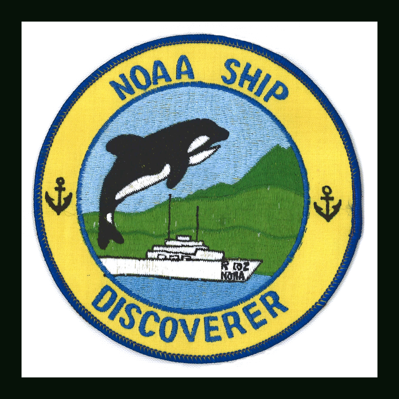 Patch commmemorating NOAA Ship DISCOVERER
