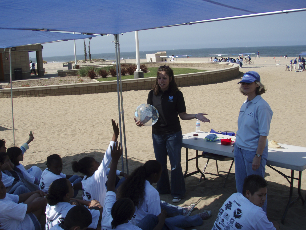 NOAA celebrated June 8th as World Ocean Day and California's first Thank YouOcean Day by bringing 1,200 4th and 5th graders to Dockweiler Beach