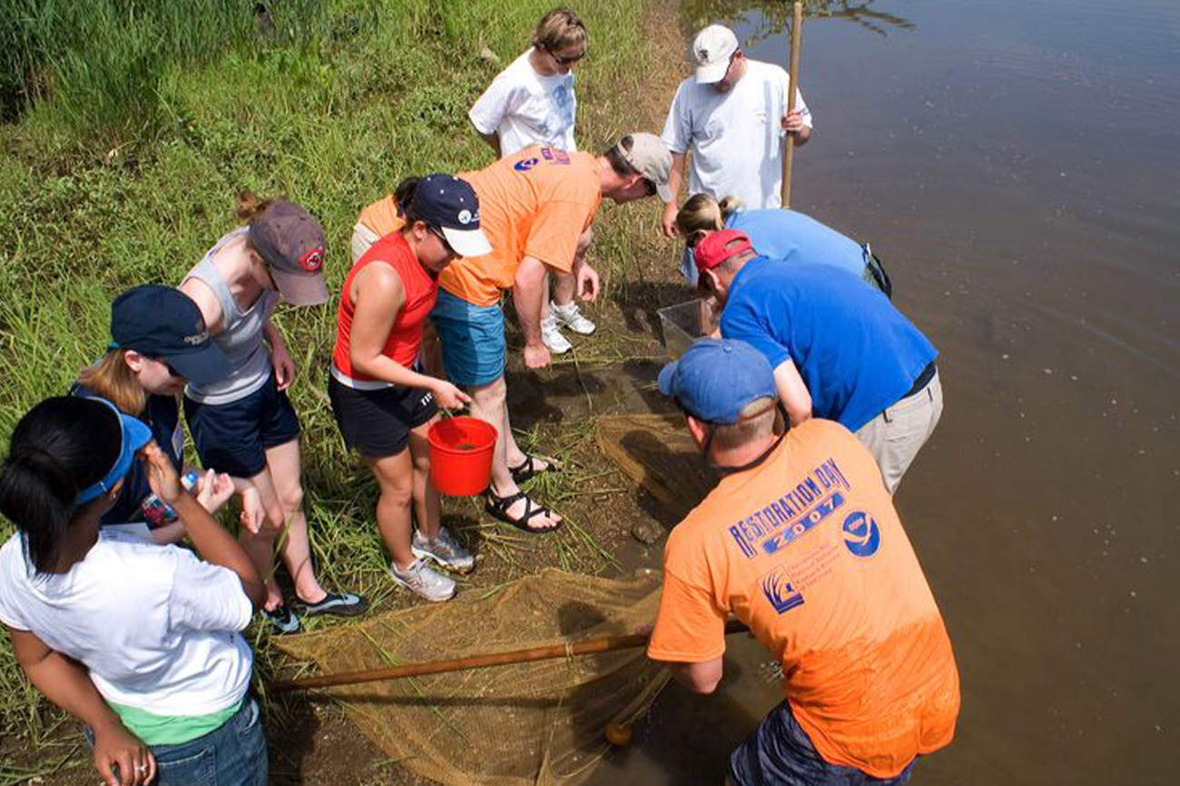 Hundreds of NOAA employees and partners participated in the 4th annual NOAARestoration Day in Maryland and Virginia