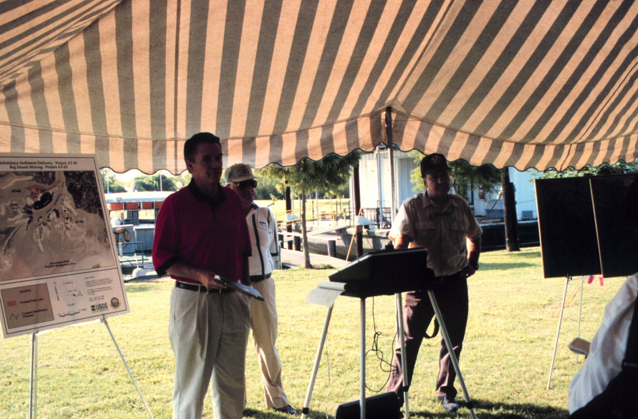 Senator Breaux briefs media on the Big Island project at the Delta WildlifeManagement Camp in the Big Island area