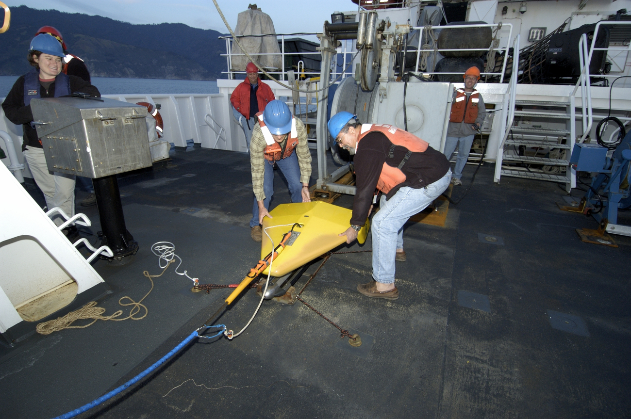 Klein sidescan 3000 on deck of the NOAA Ship McARTHUR II during thesearch for the airship MACON