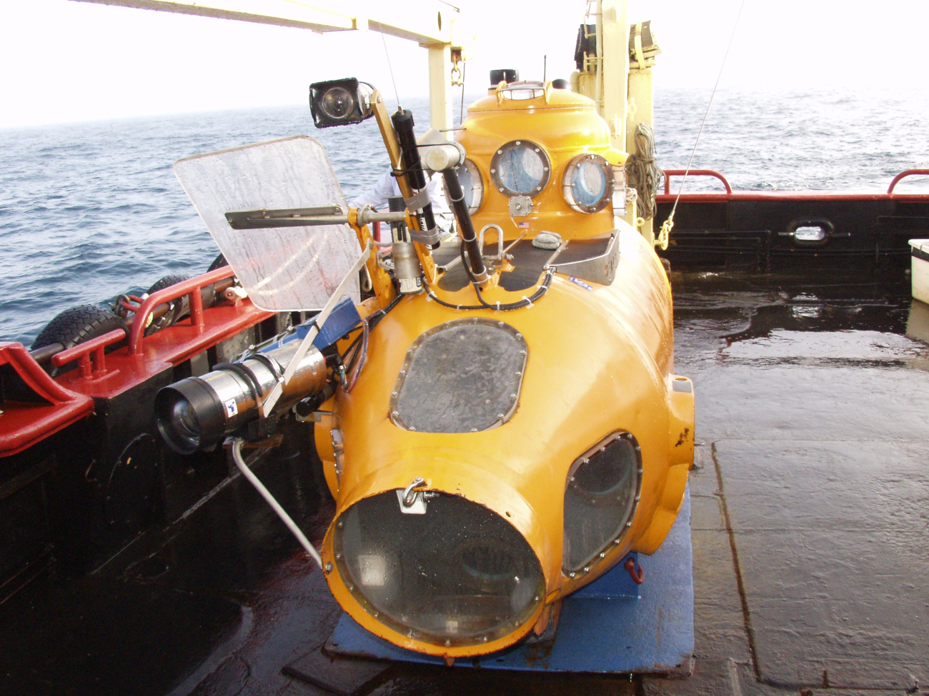 Delta Submersible preparing for an 85-meter depth dive at Latitude 37 59 N