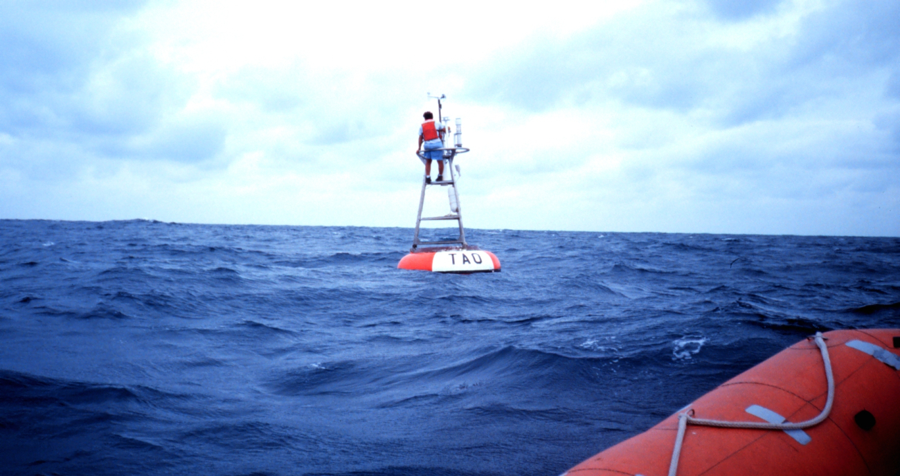 Maintaining Atlas TOGA-TAO buoys on the equatorial El Nino array