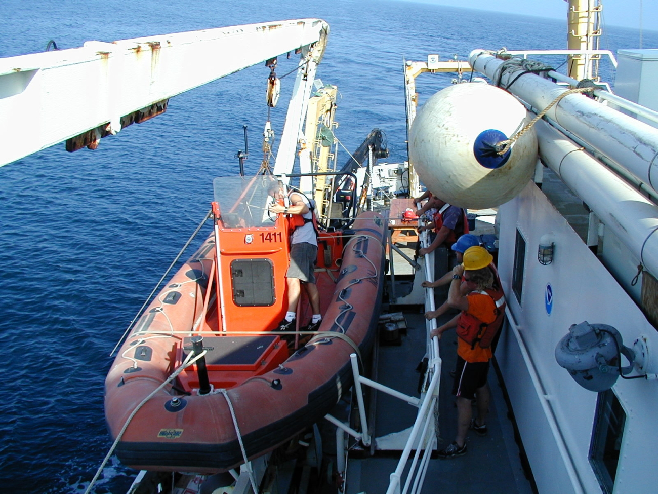 Operations on the NOAA Ship McARTHUR during Stenella abundance cruises