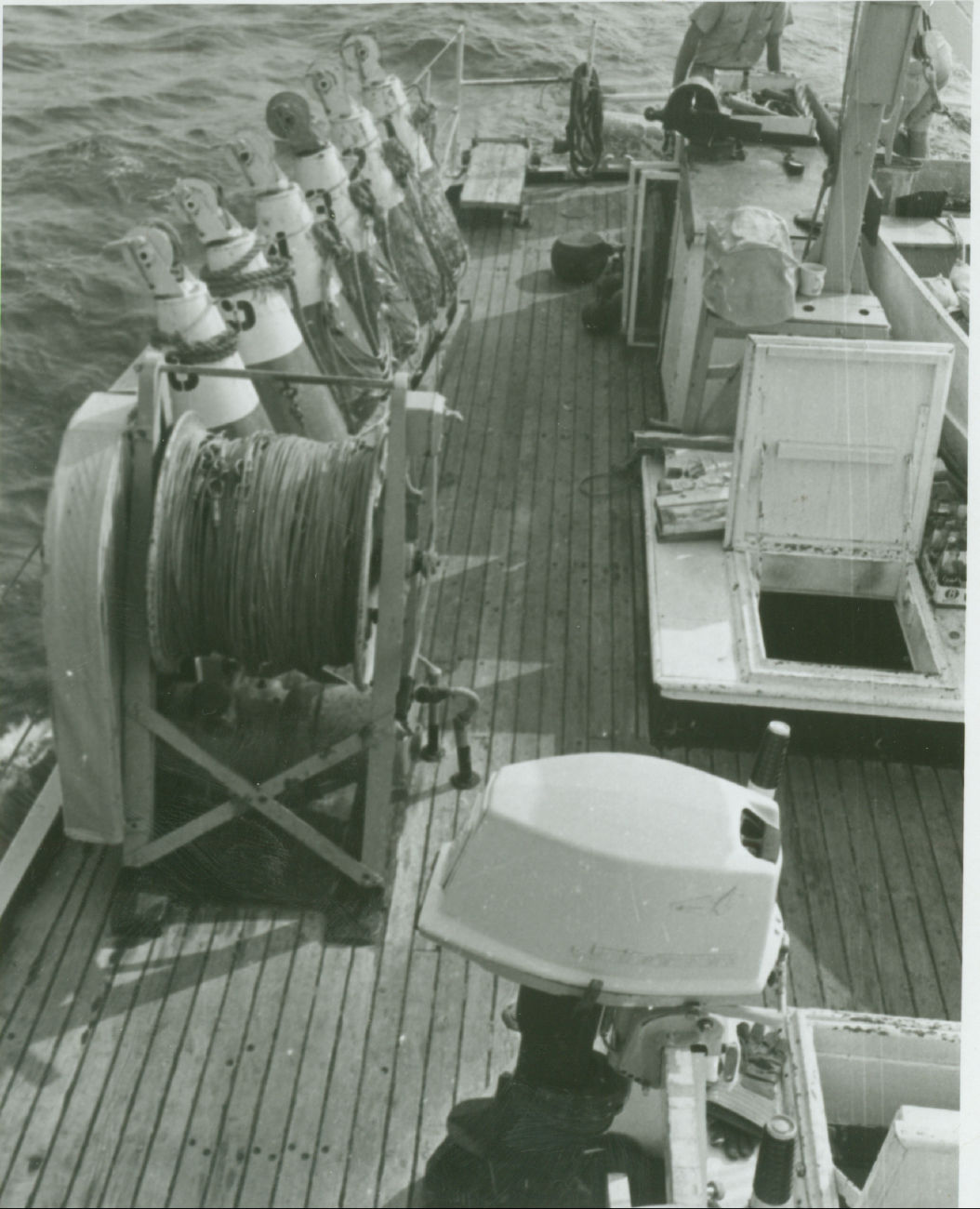 After deck of either HILGARD or WAINWRIGHT rigged for wiredrag operations